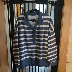 American Eagle Outfitters Blue and White Striped sweatshirt. Oversized. Medium